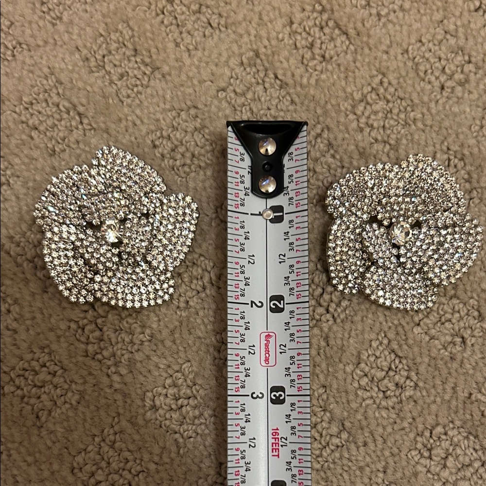 Sparkling Floral Rhinestone Brooches